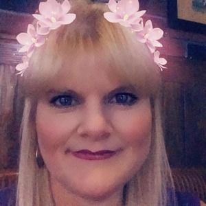 Meet your Posher, Deborah